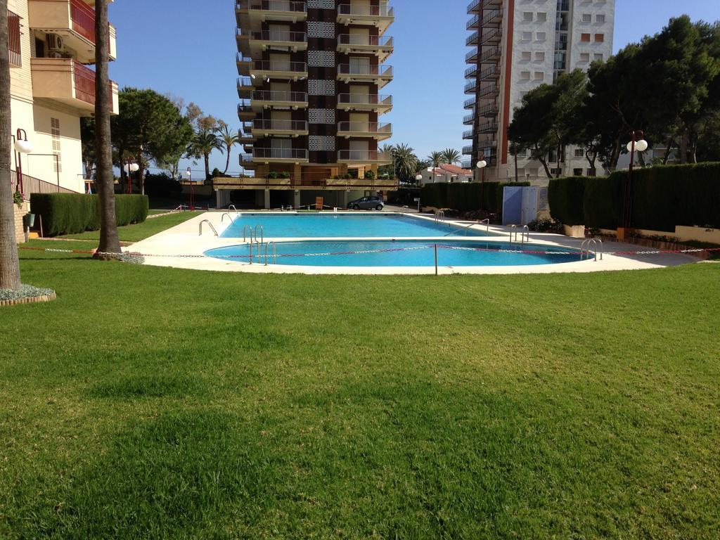 Apartamentos Benicassim Bilik gambar